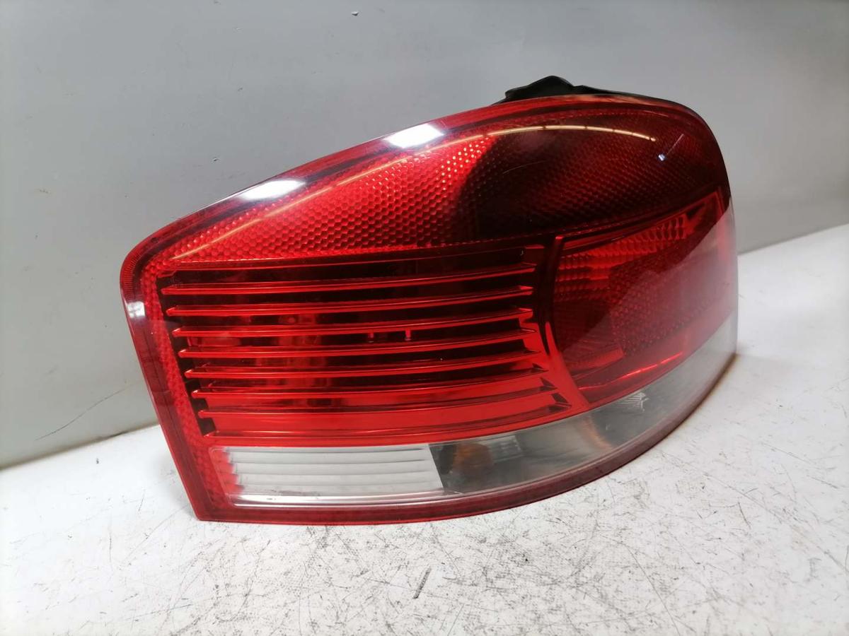Audi A3 8P original R&uuml;cklicht R&uuml;ckleuchte Schlussleuchte links 3-T&uuml;rer Bj.2004